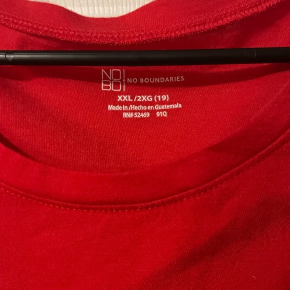 No Boundaries Red Tee - Picture 2 of 2